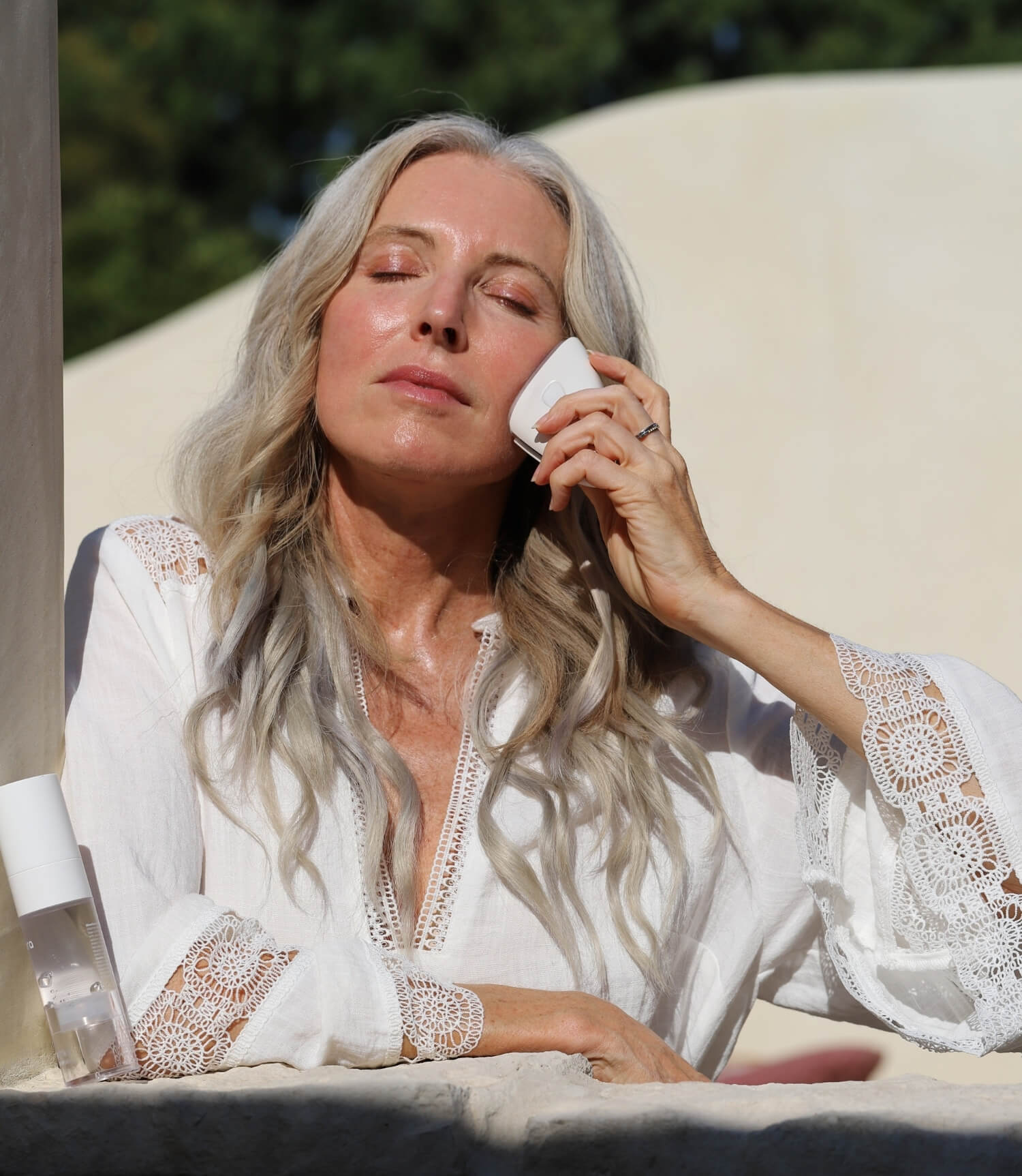 Laduora Lumeo 4-in-1 Red Light Therapy Device