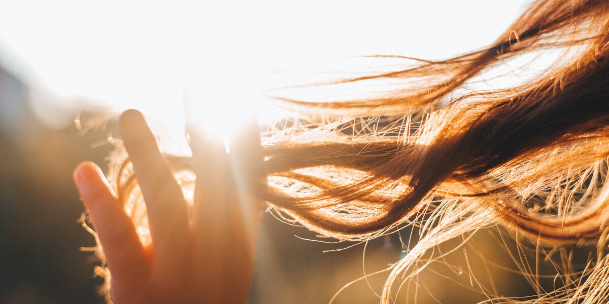 How Stress Impacts Your Hair (And What You Can Do About It) - Laduora